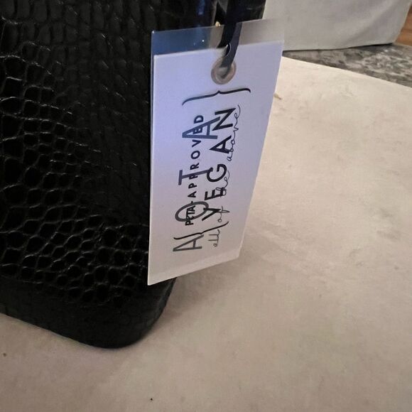 AOTA Elena Bucket Bag NWT - Picture 6 of 10